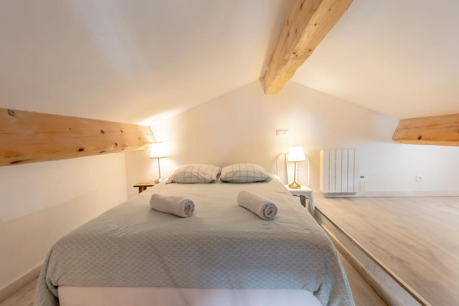 Olive- Vaste Appartement Donnant Sur La Sorgue LʼIsle-sur-la-Sorgue Exteriör bild